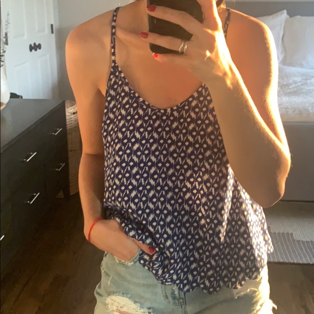 SIS SIS TANK